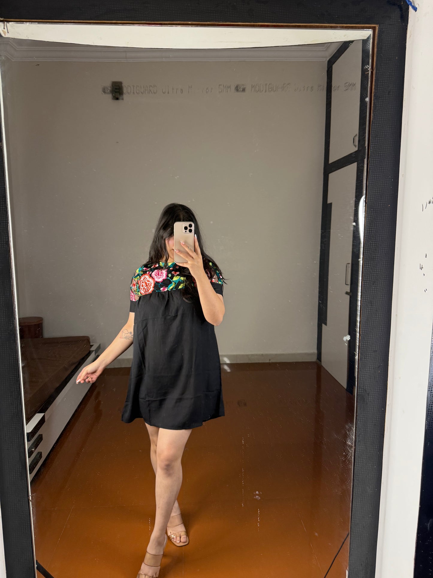 Short embroidery dress