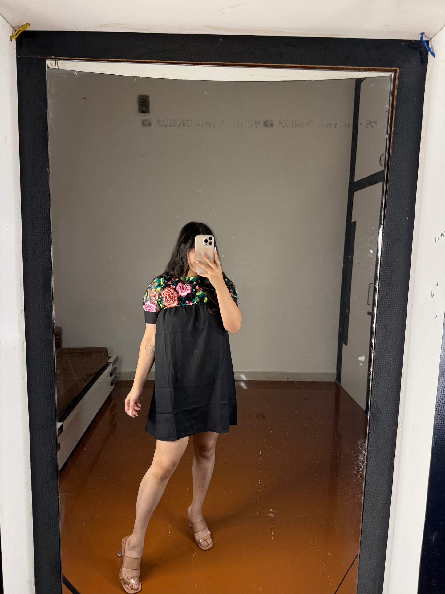 Short embroidery dress