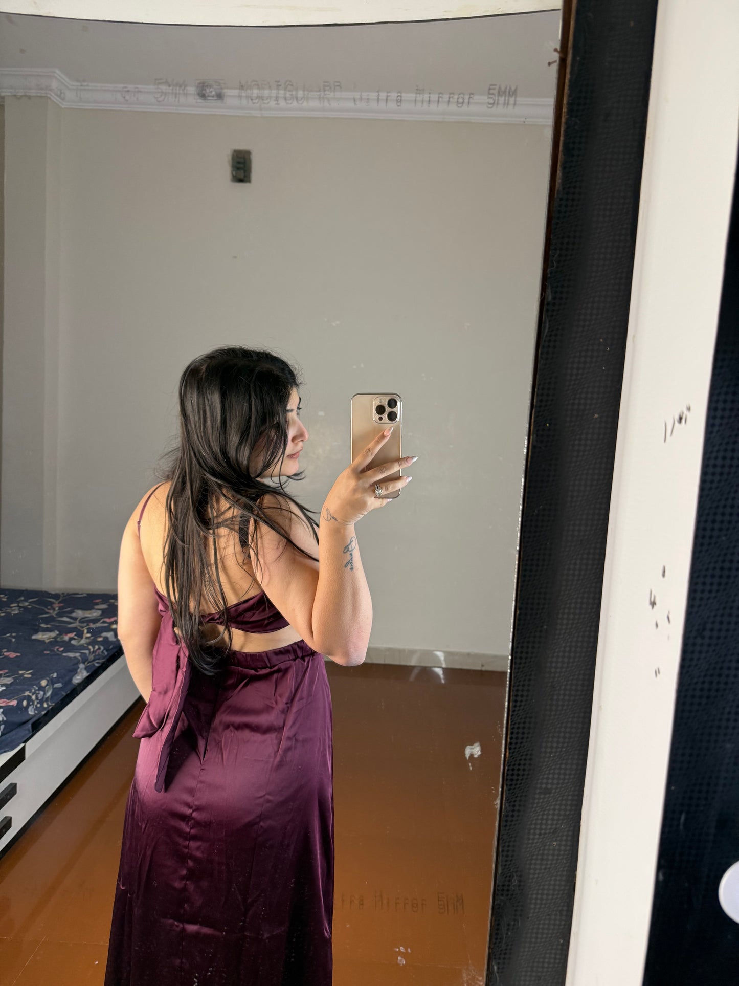 Backless dress