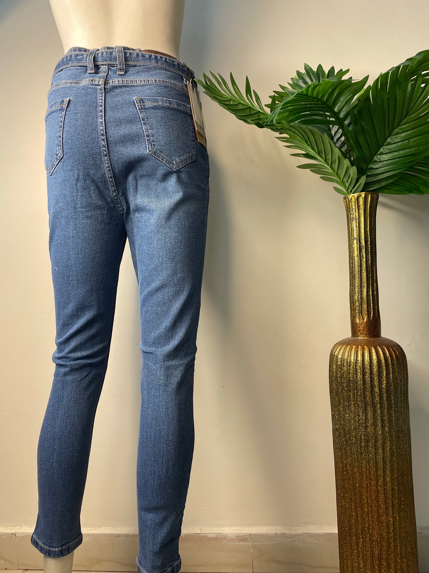 Skinny fit with belt