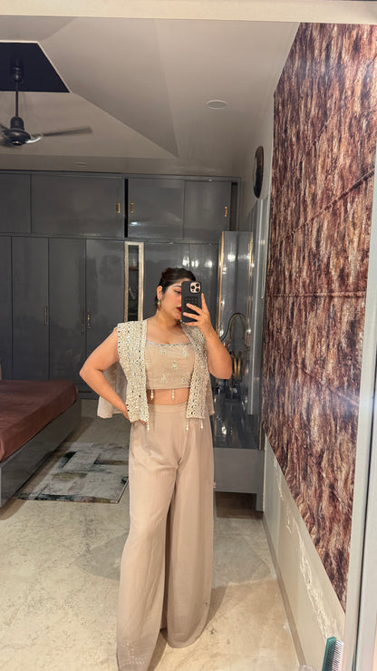 Tisha set