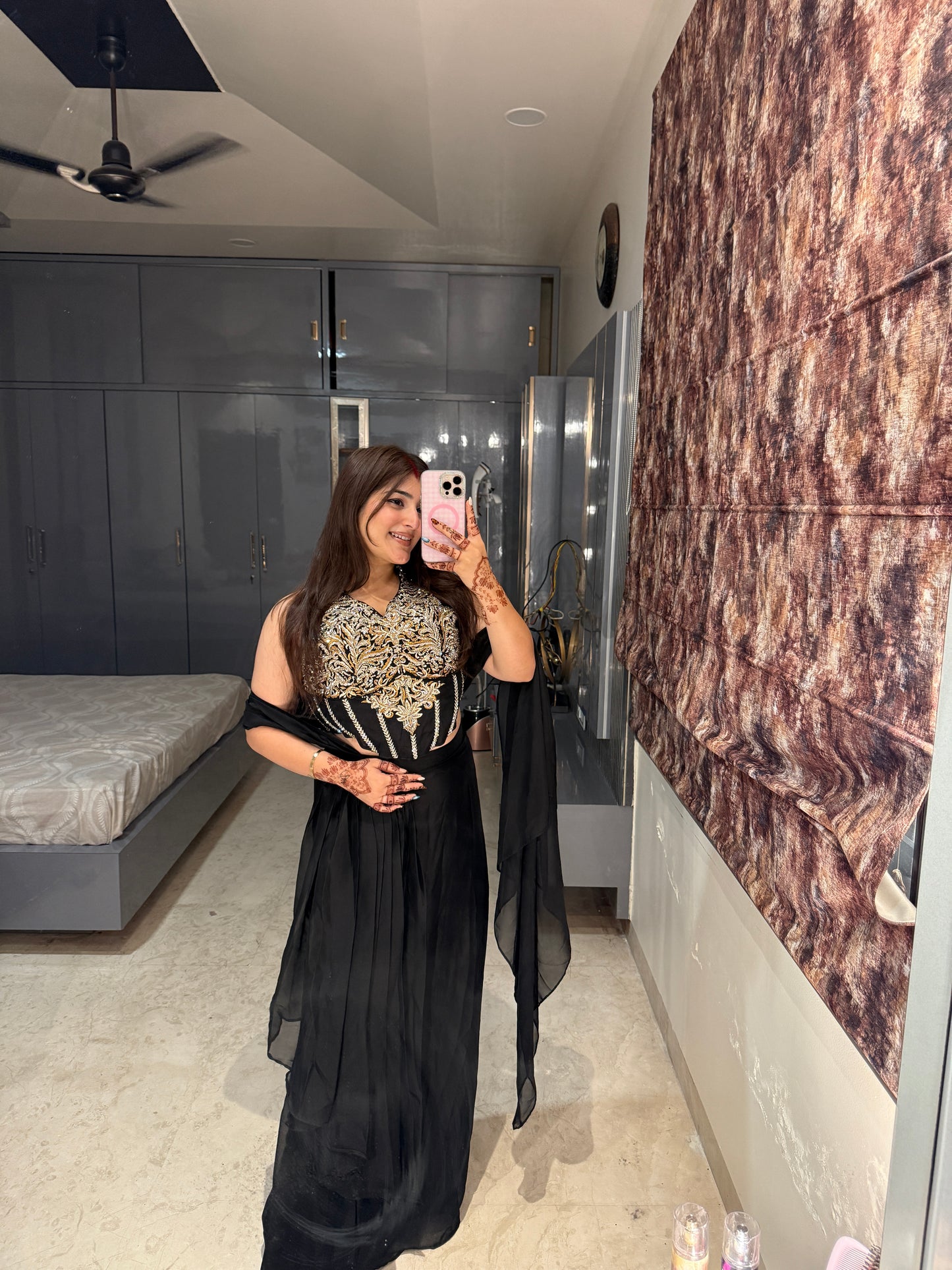 Corset detail saree(black)