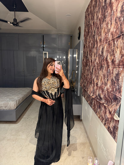 Corset detail saree(black)