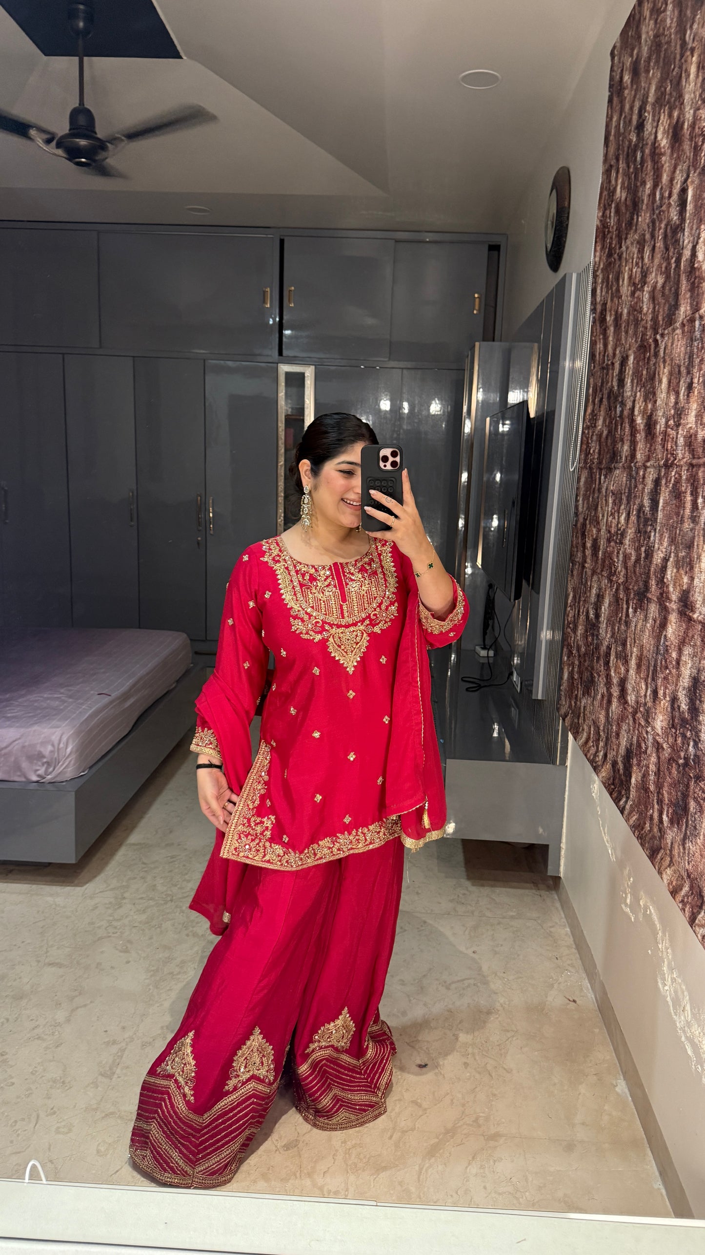 Saanvi suit set