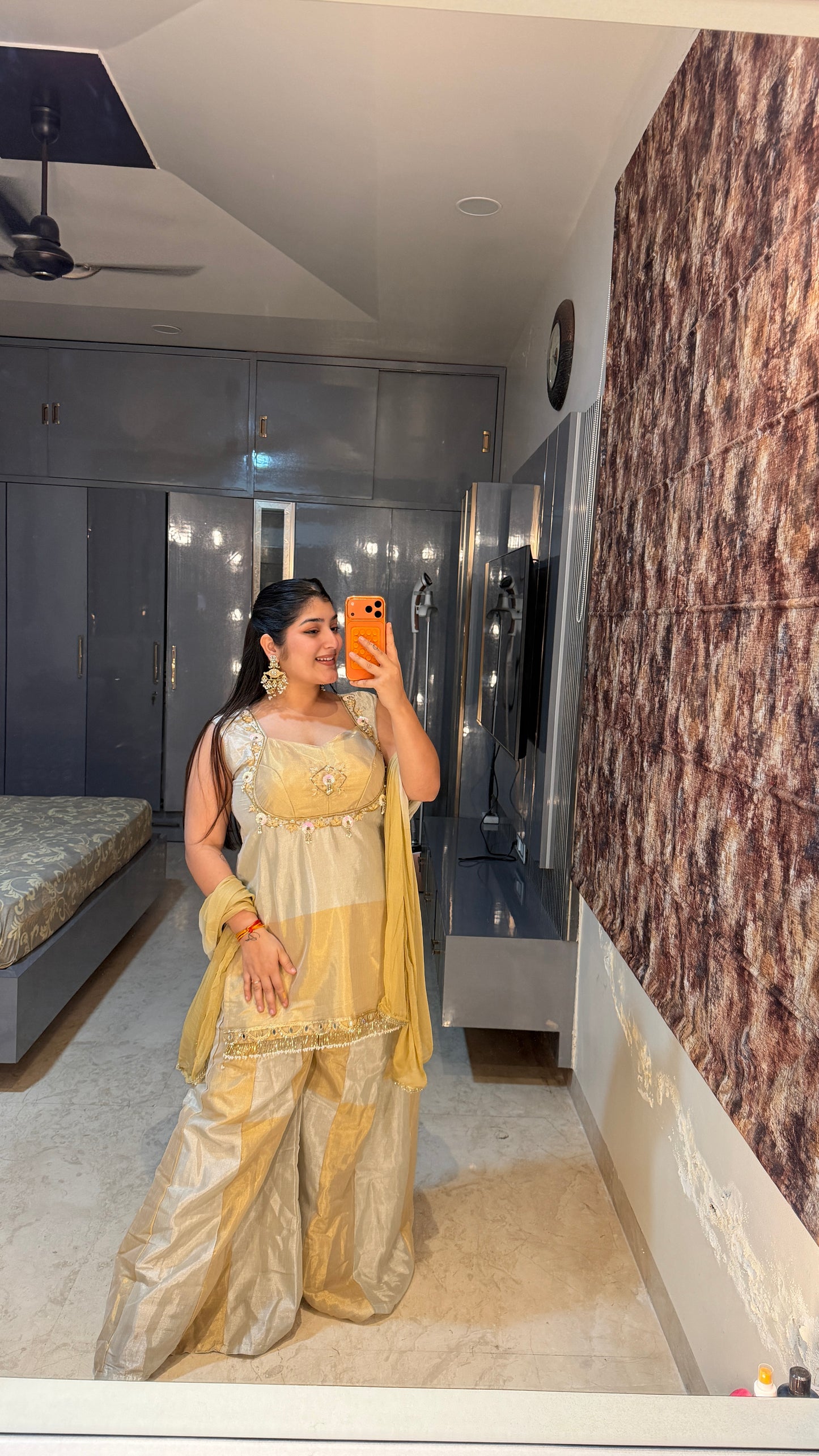Mehfil outfit