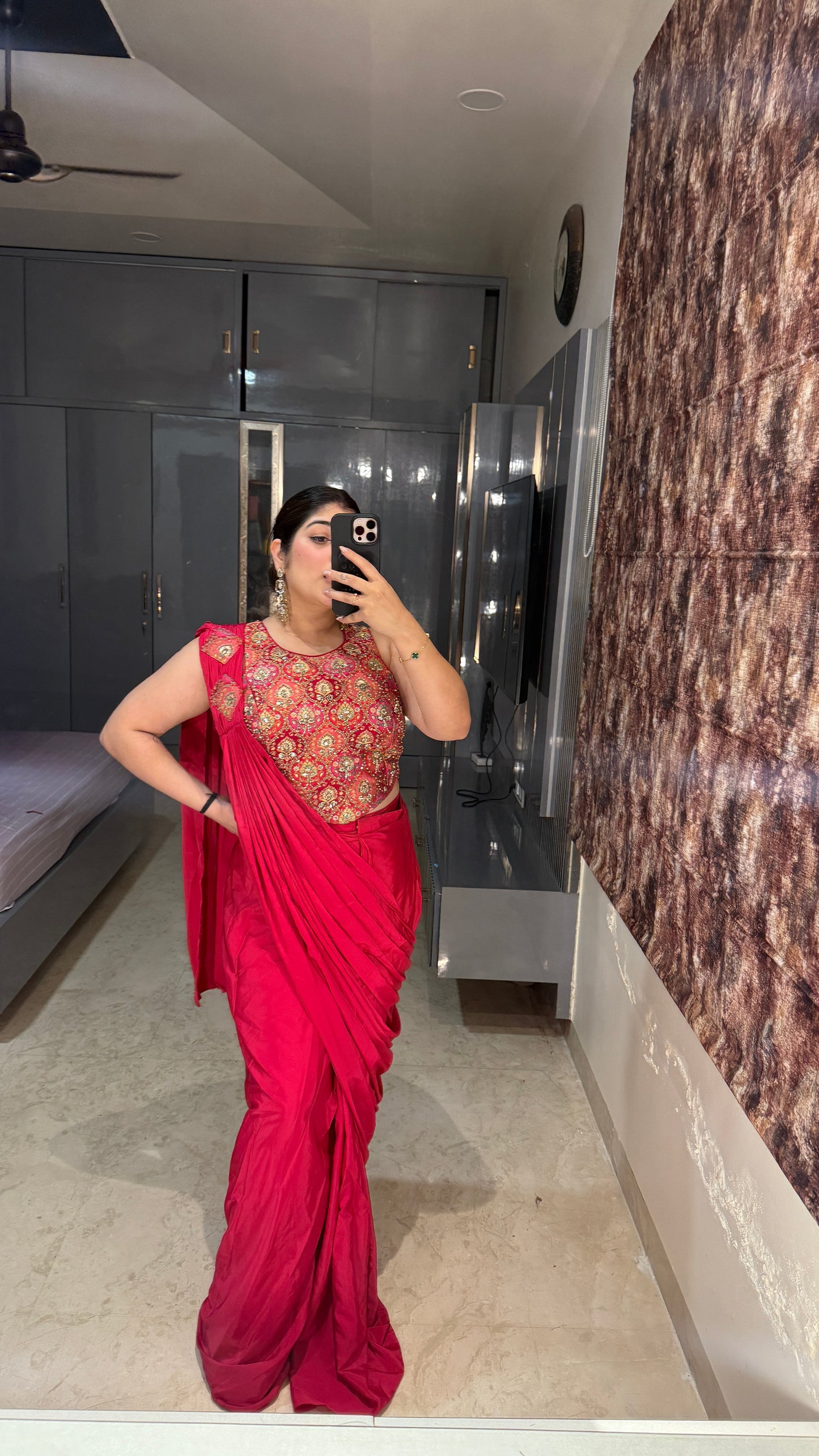 Gulaabi saree