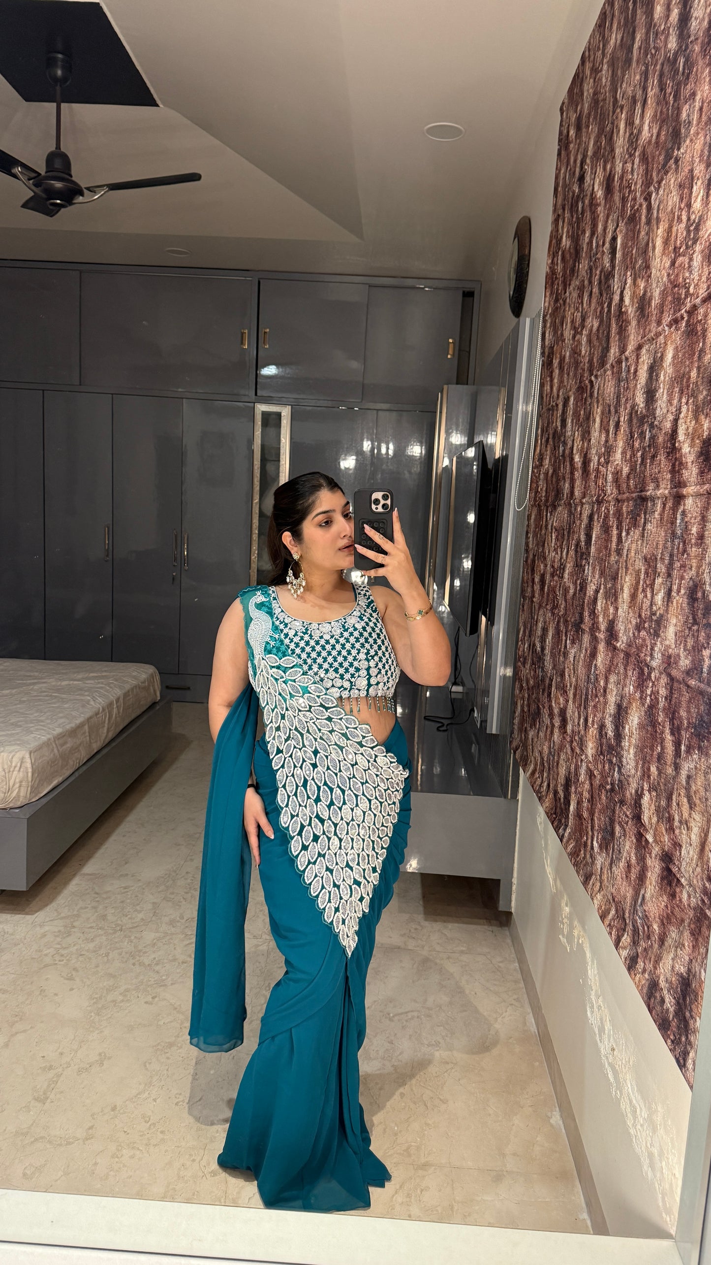 Heavy pallu saree(rama green)
