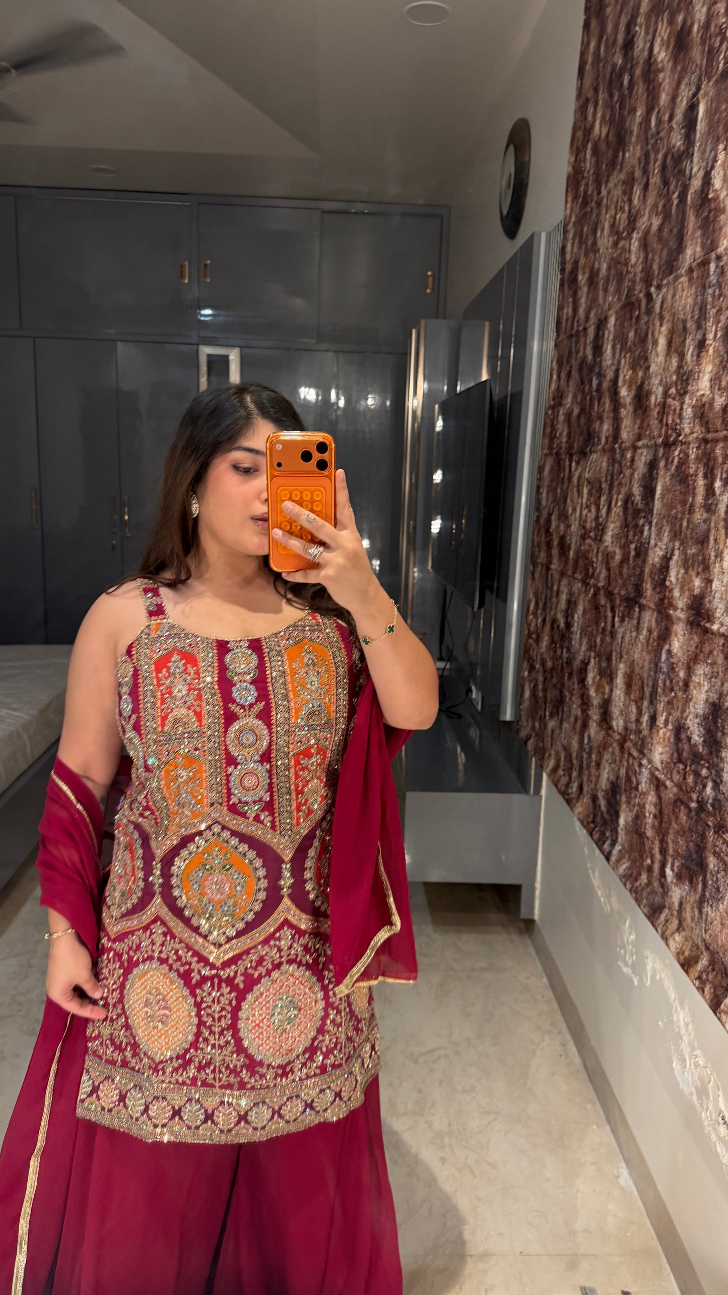 Maahi set
