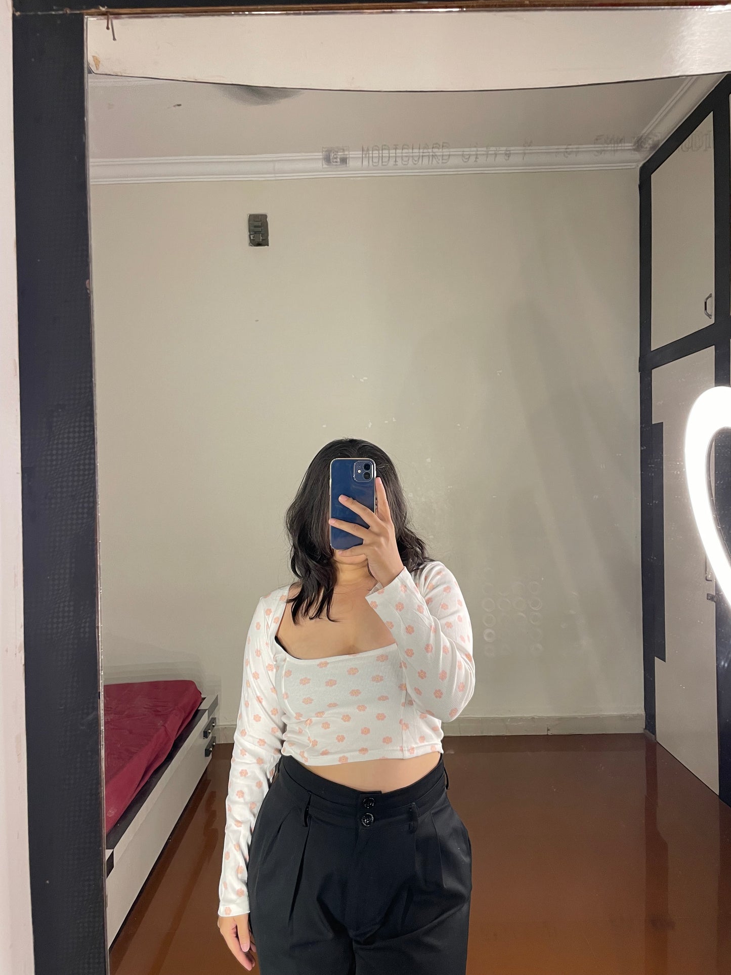 Floral crop top deep neck