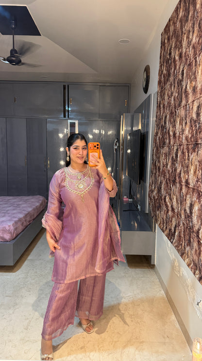 Zubaida set