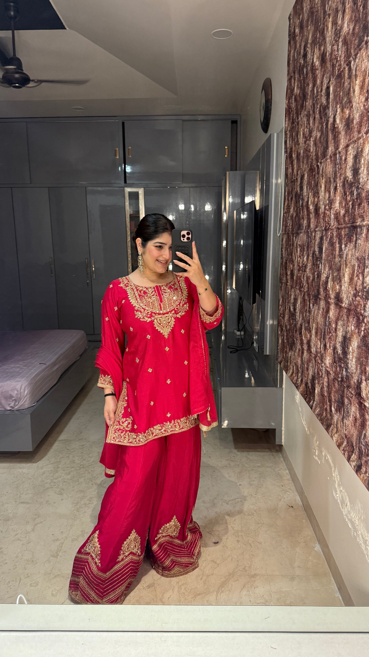 Saanvi suit set