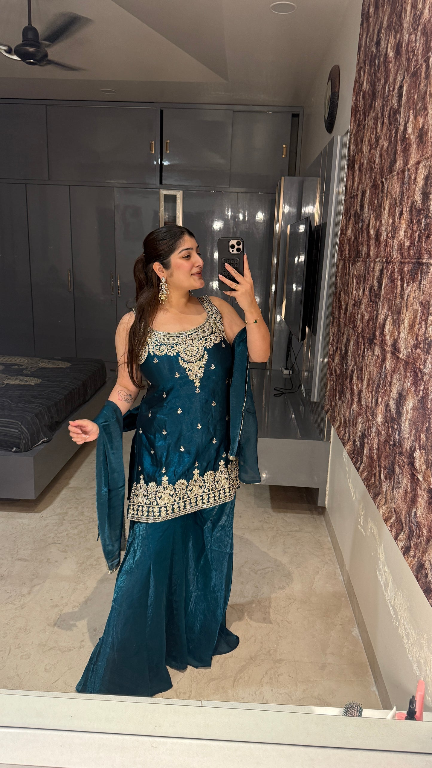 Rekha set