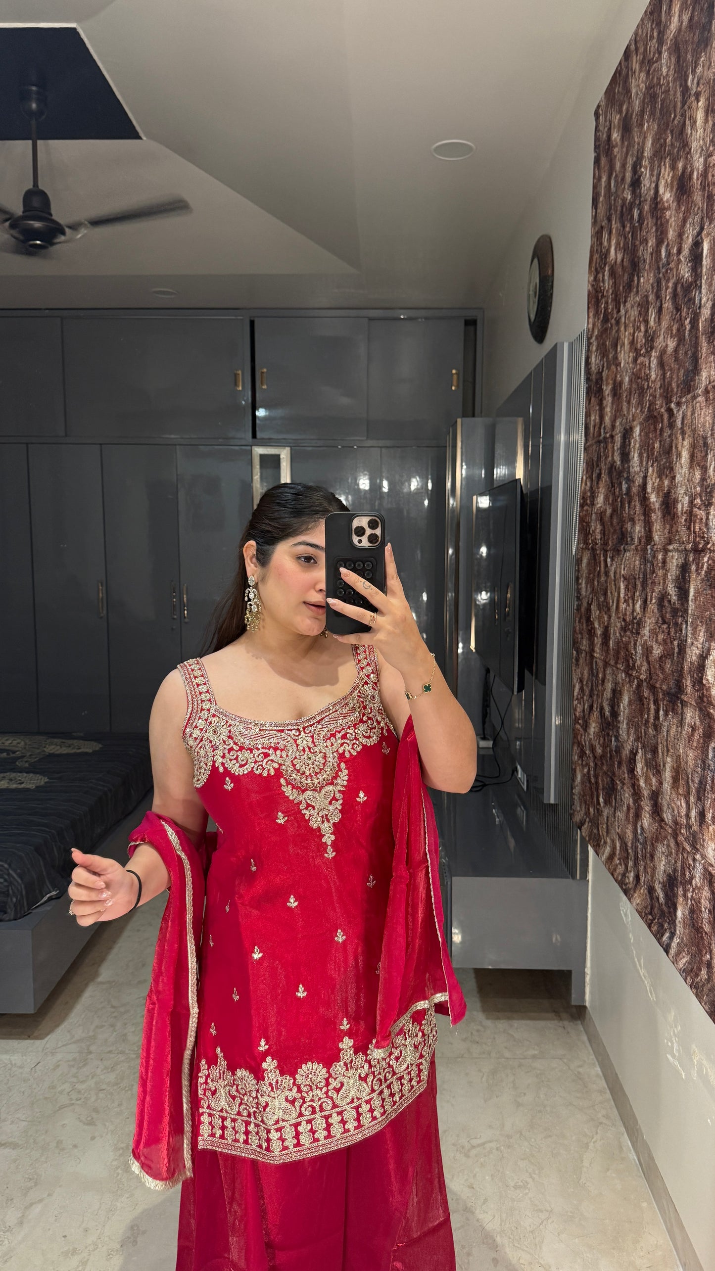 Rekha set