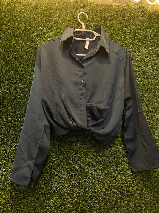 Green long sleeves top