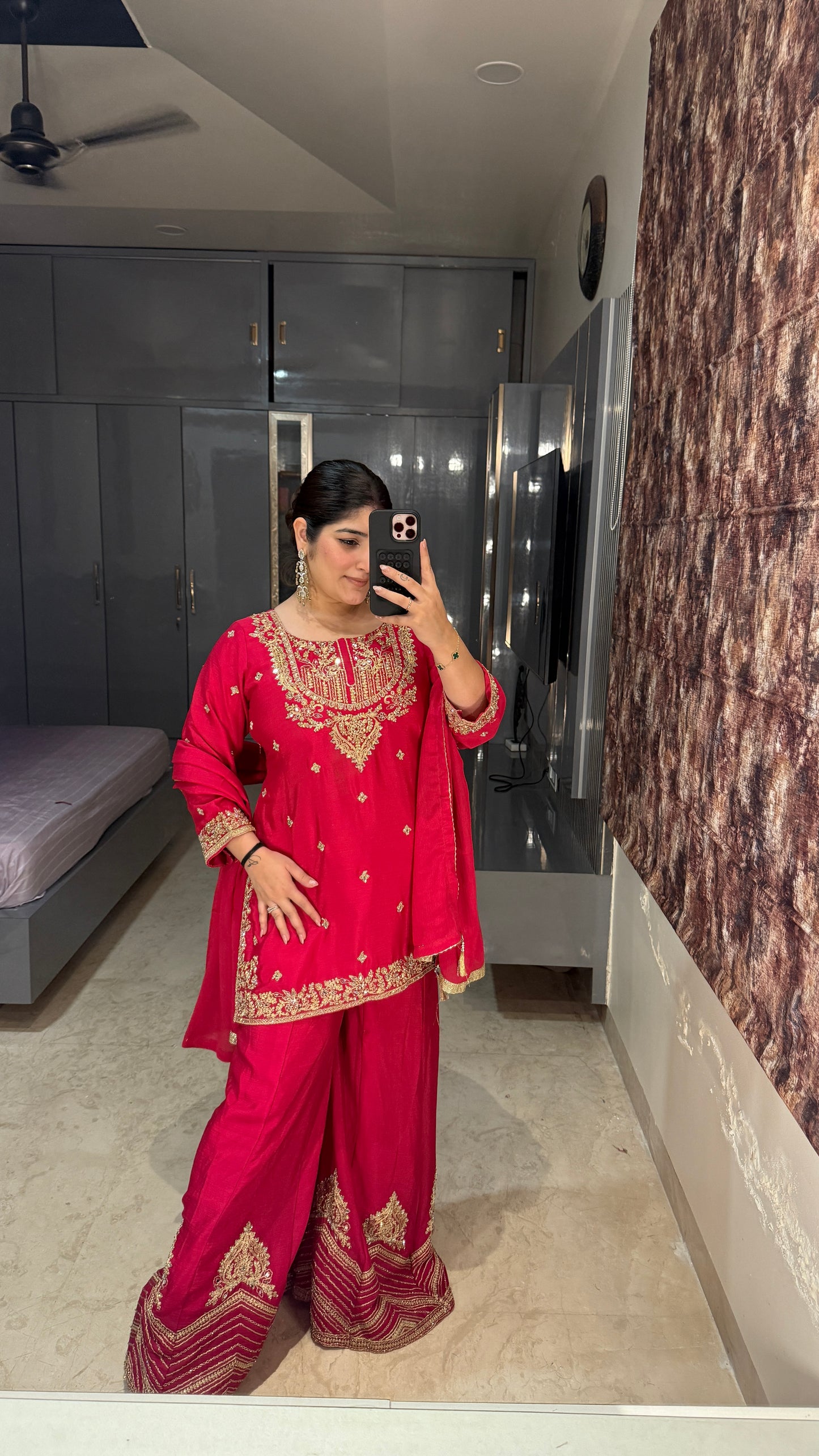 Saanvi suit set