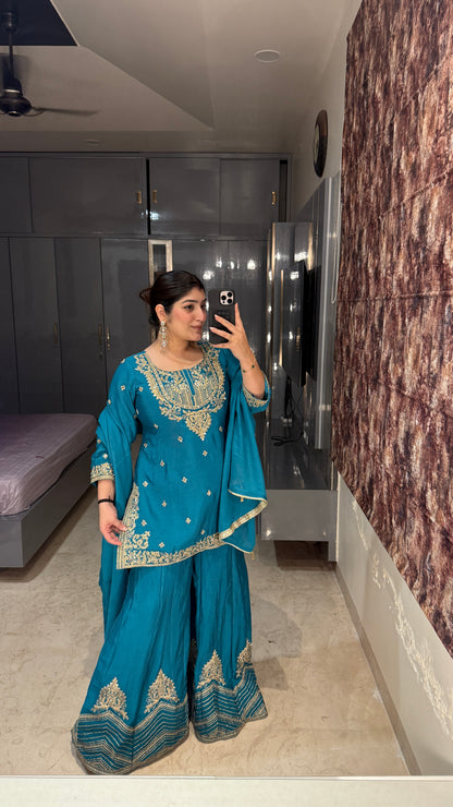 Saanvi suit set