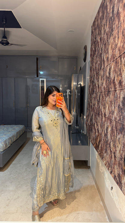 Aaina Kurta set
