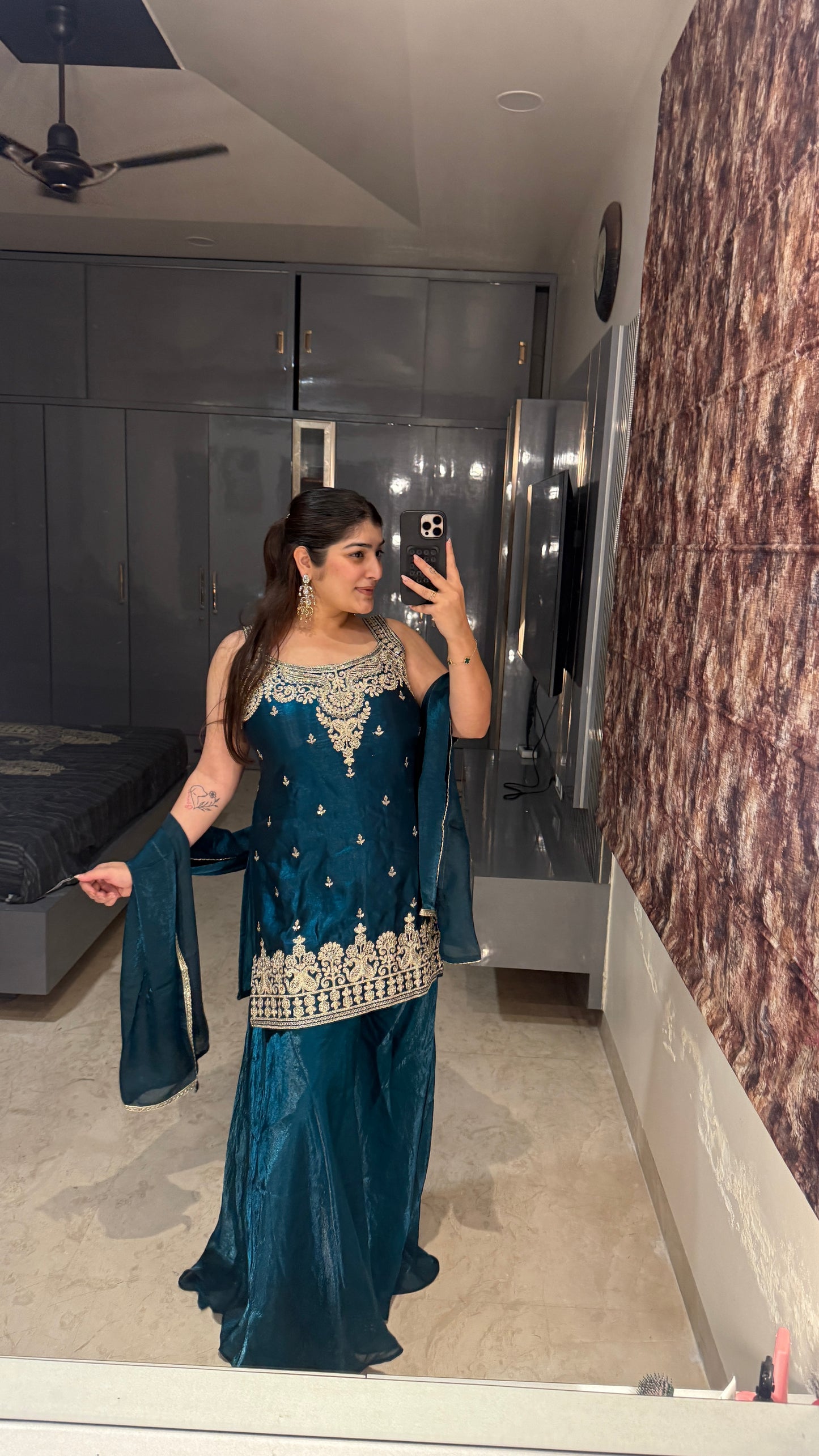 Rekha set