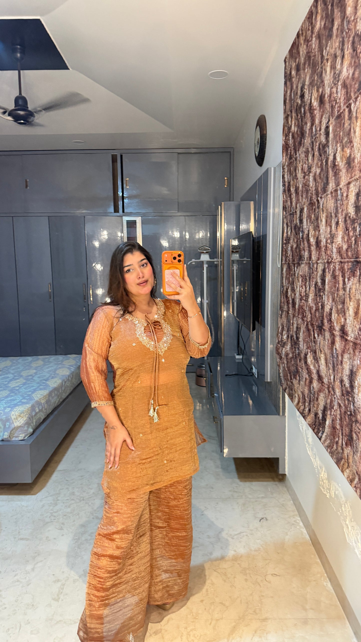 Zari circle neck set