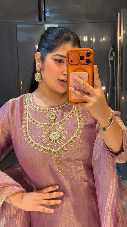 Zubaida set