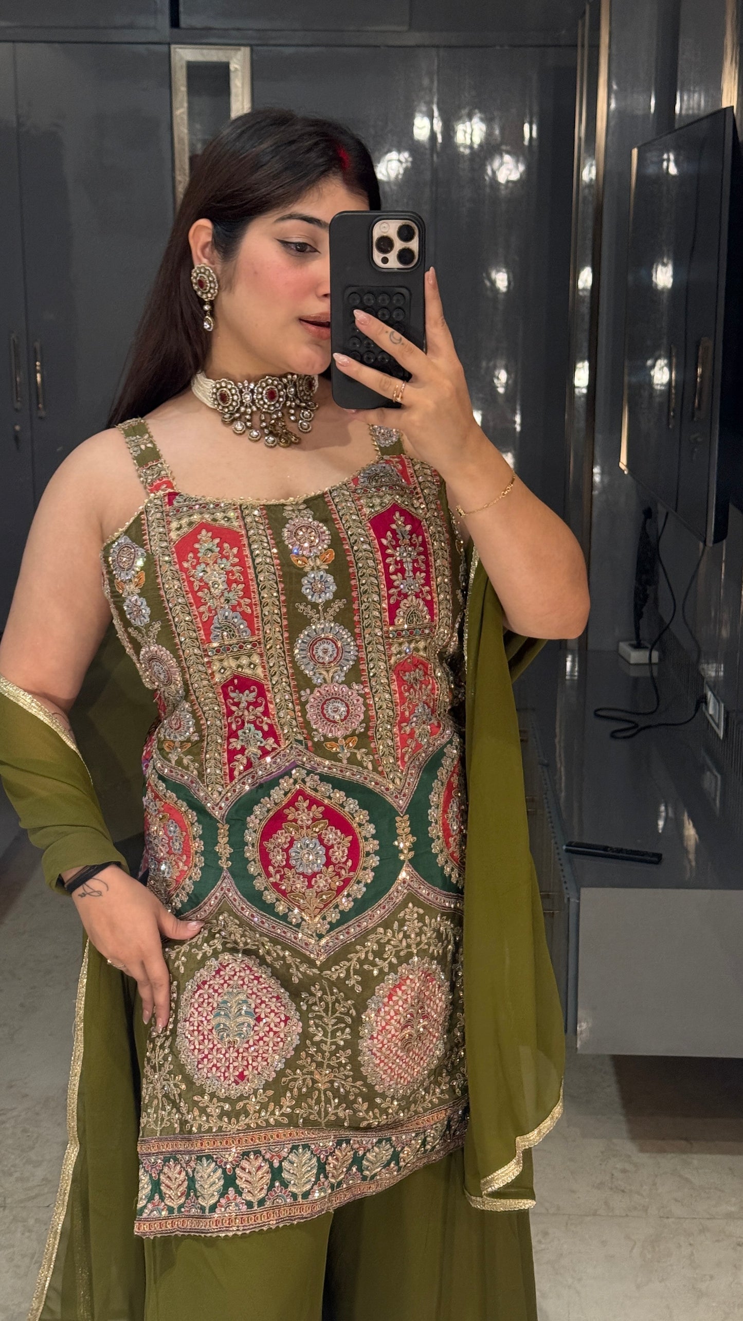 Maahi set