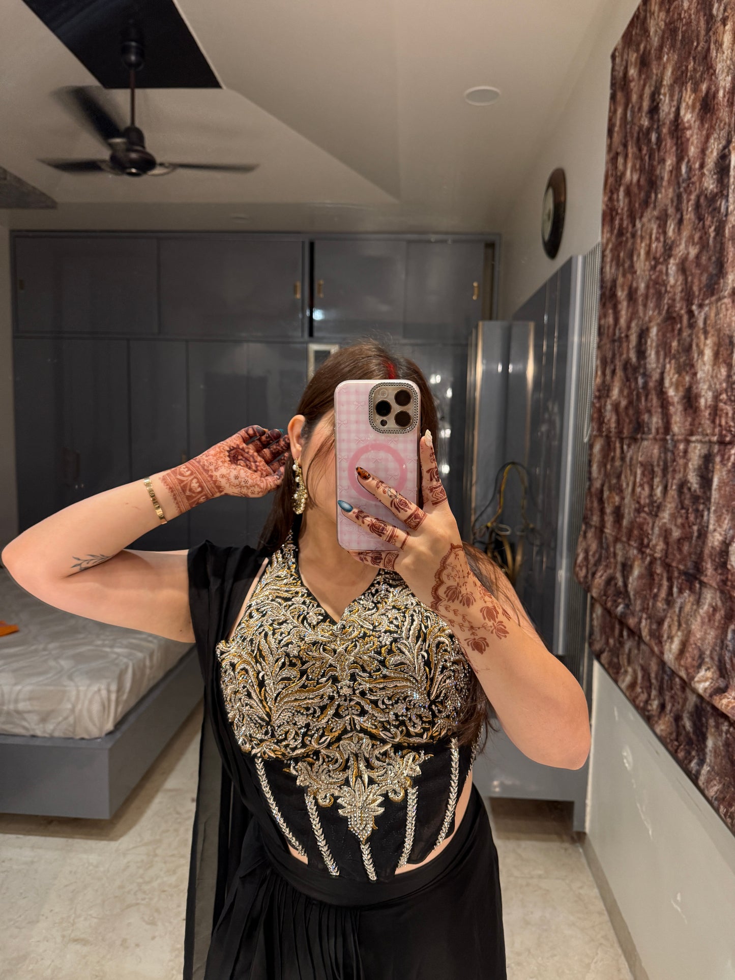 Corset detail saree(black)