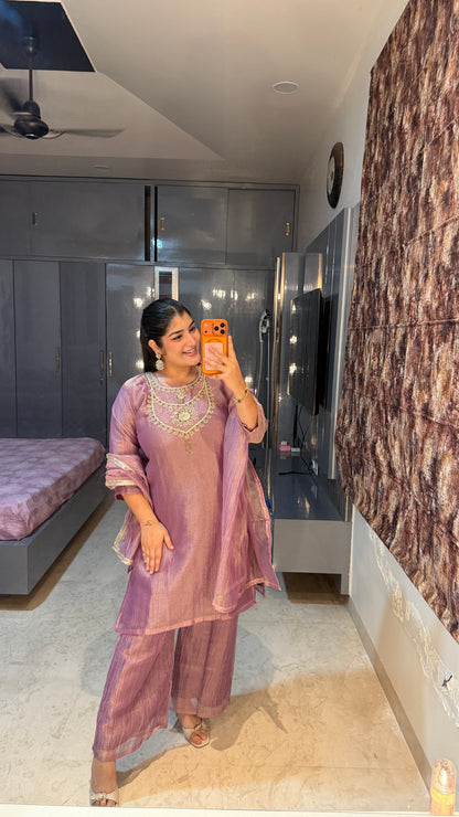 Zubaida set