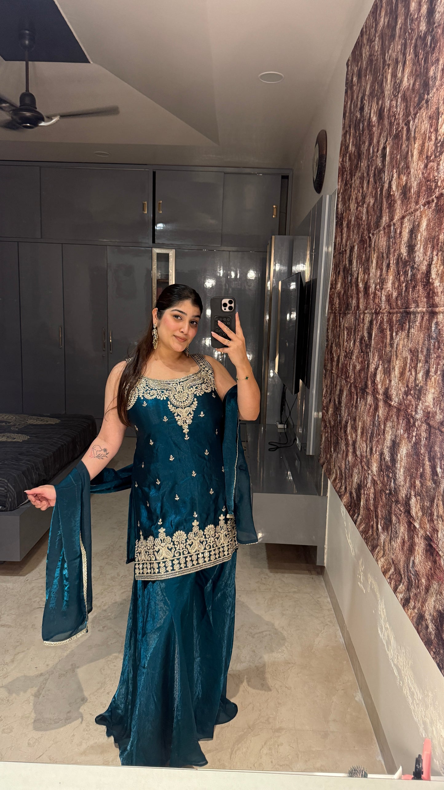 Rekha set