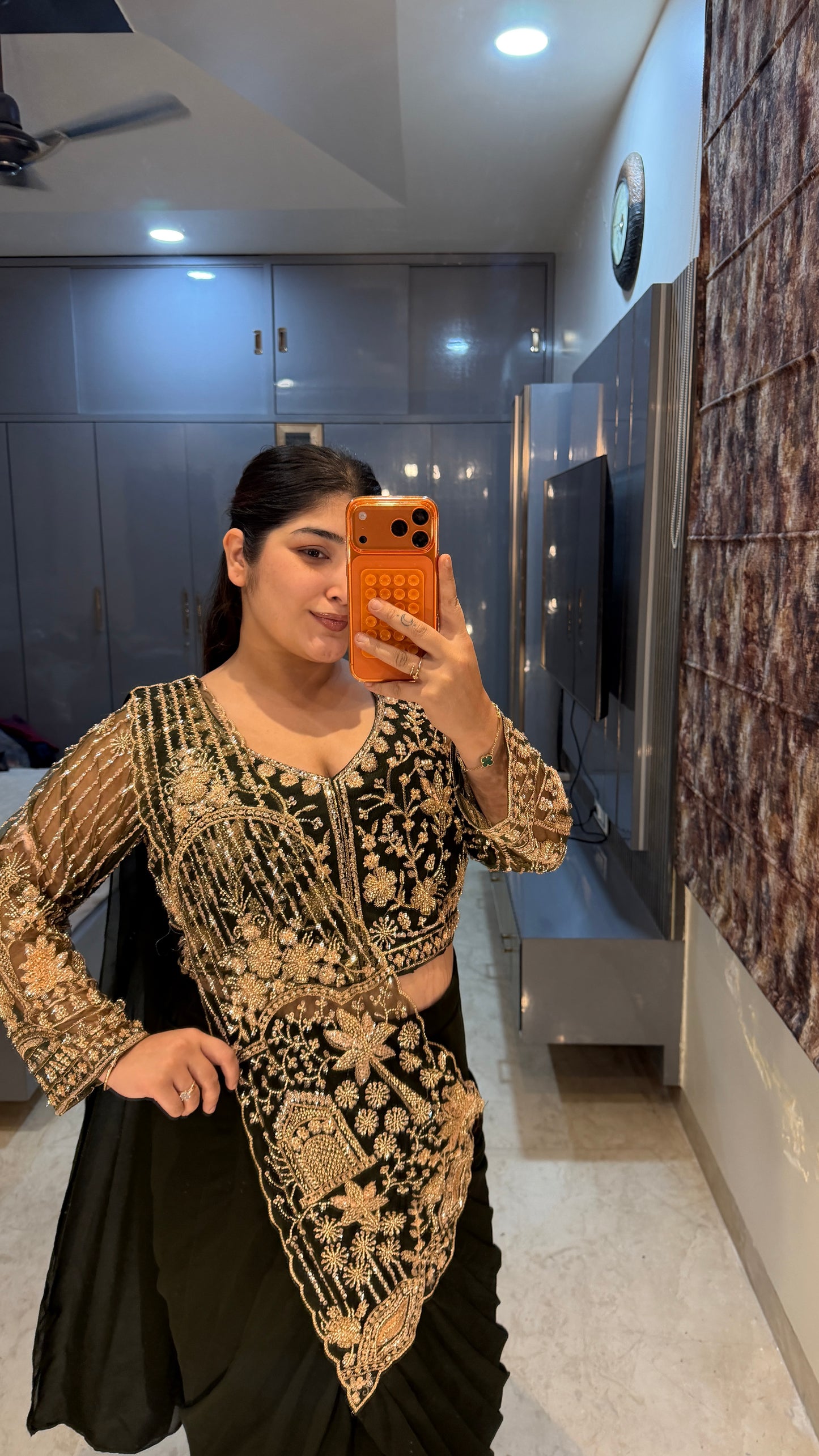 Tropical saree(bottle green)