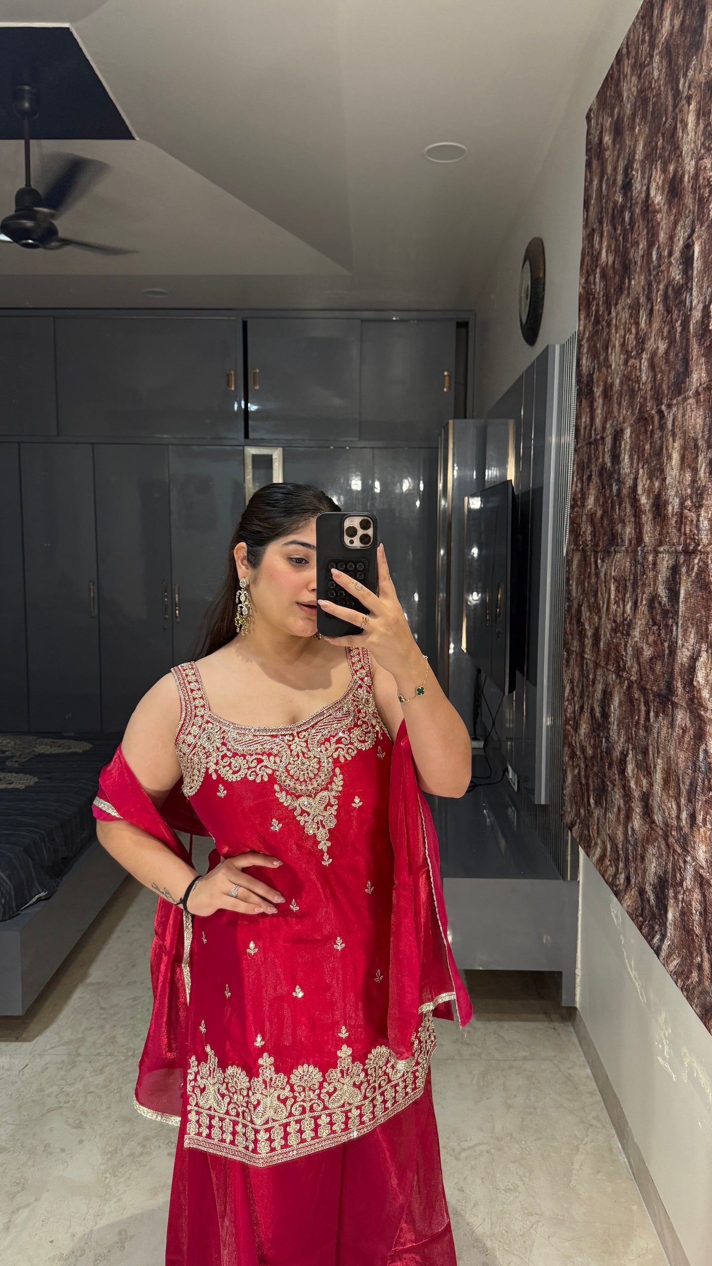 Rekha set