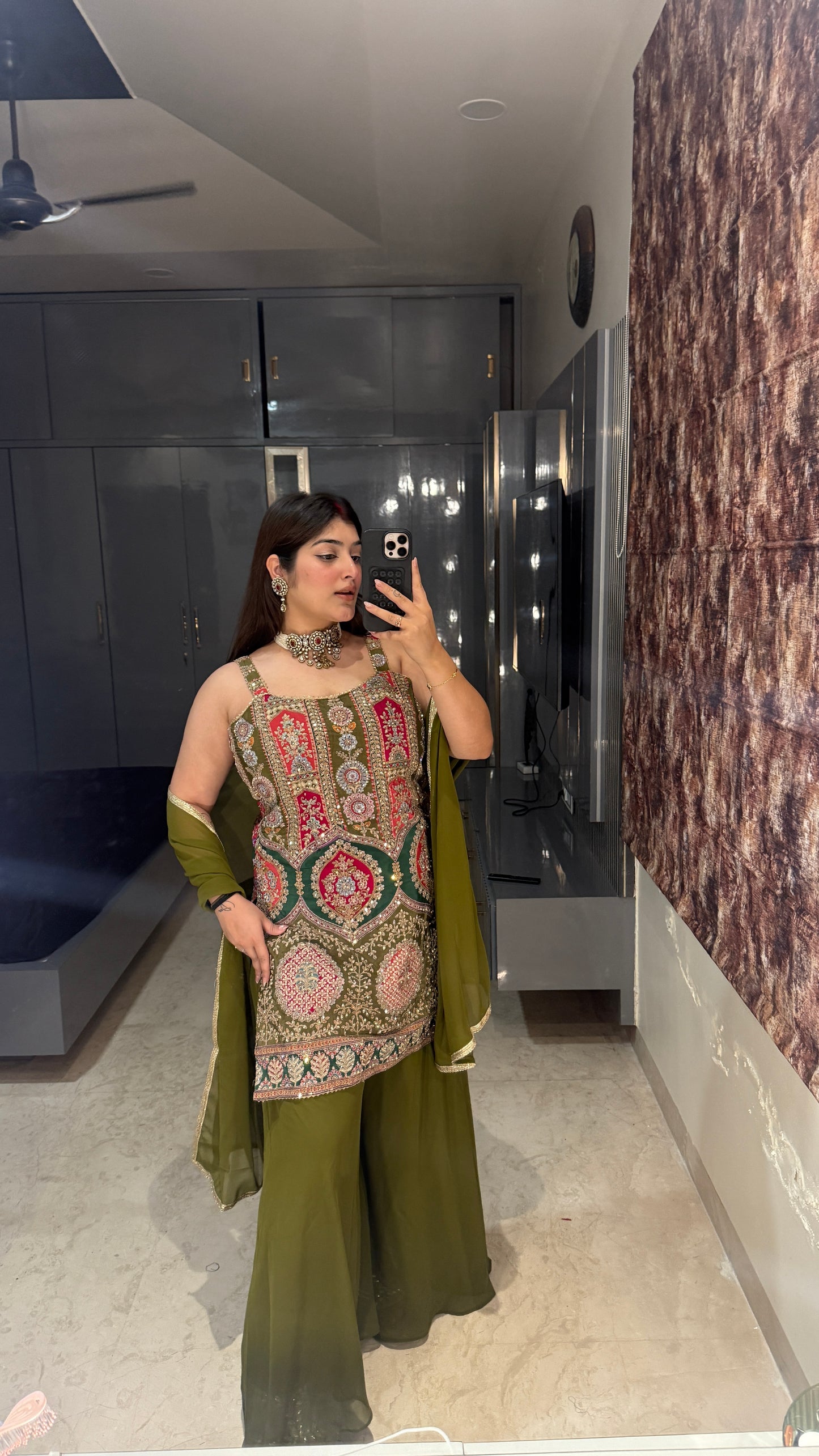Maahi set