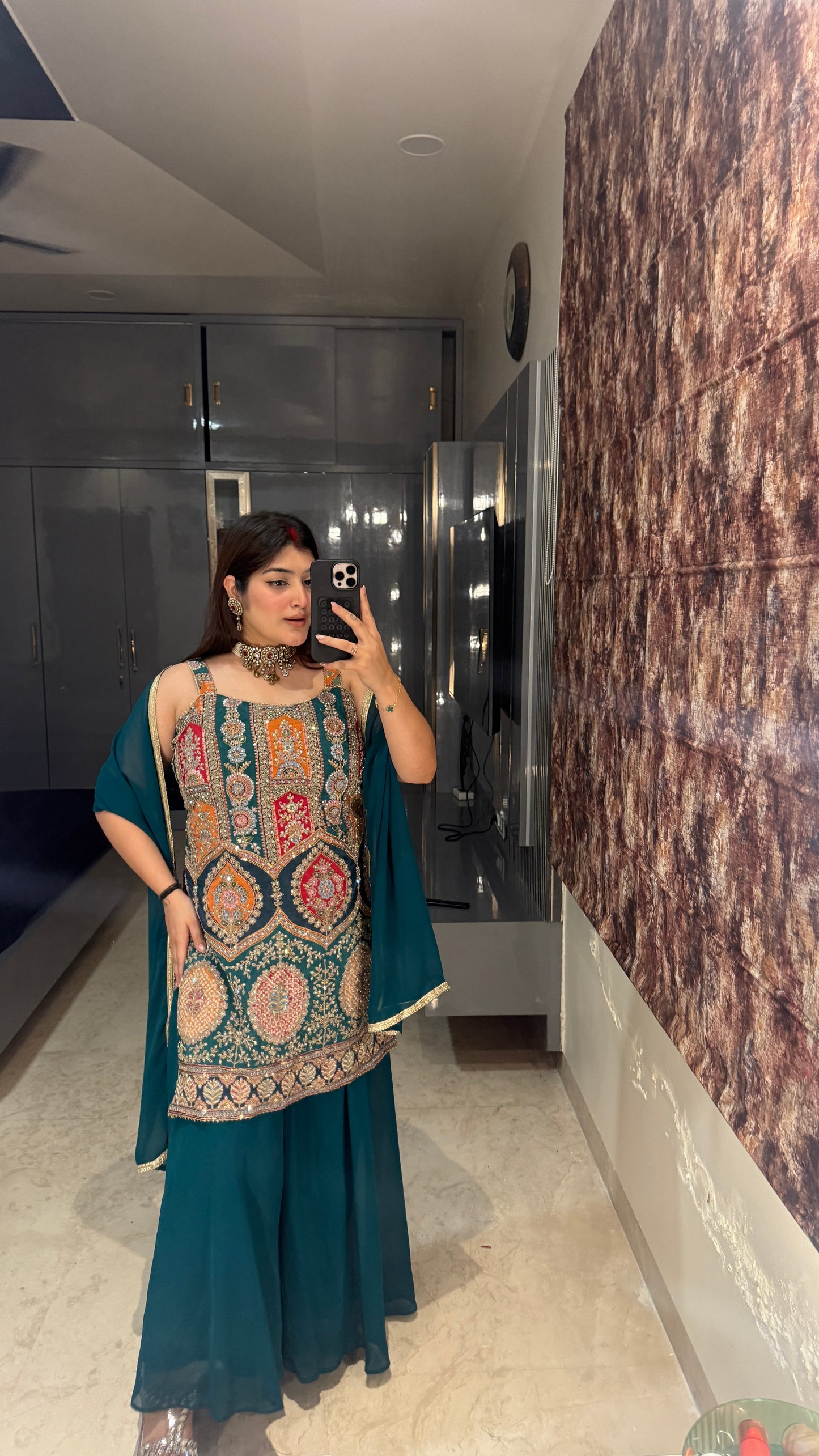 Maahi set