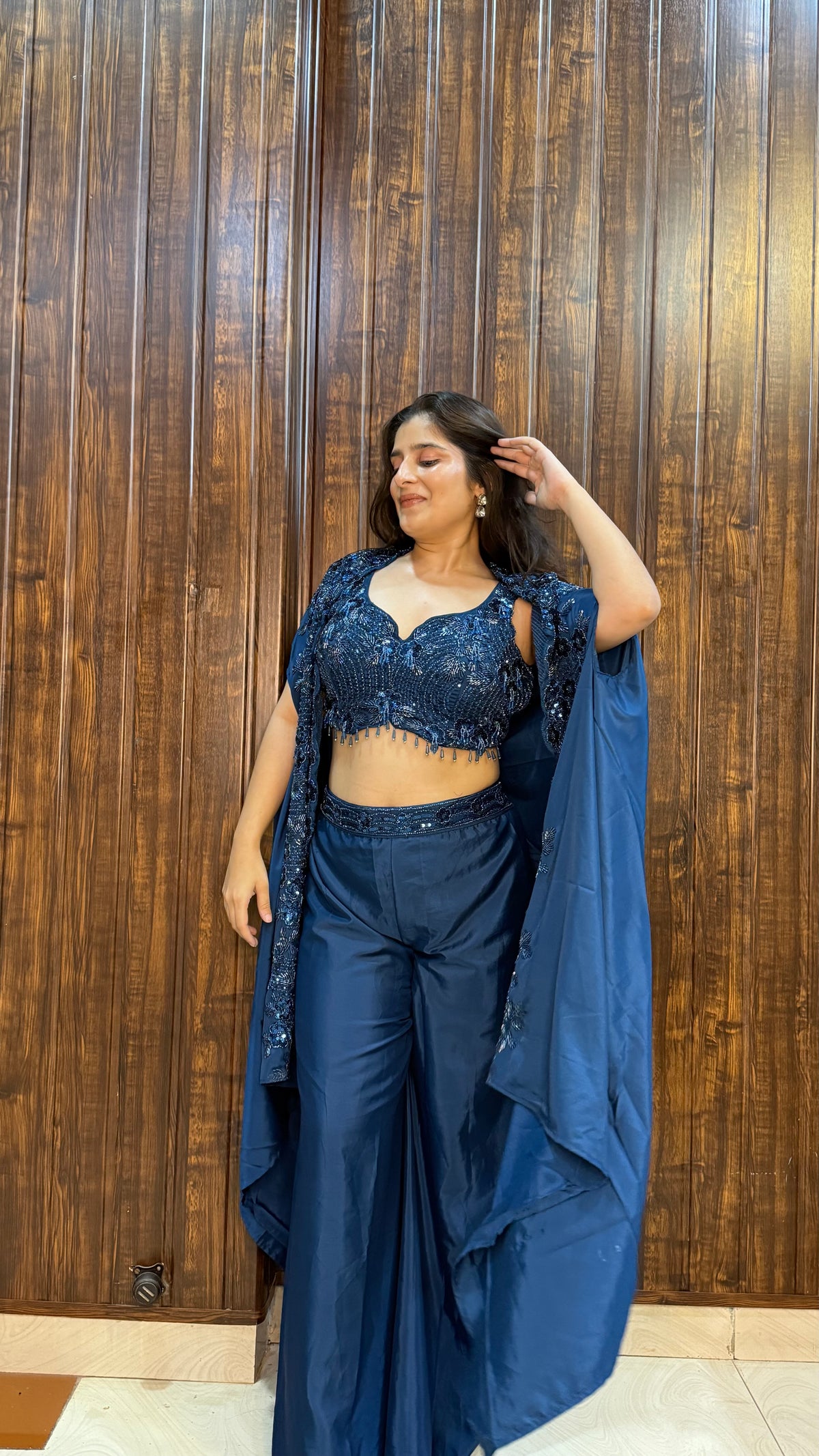 Maya shrug set