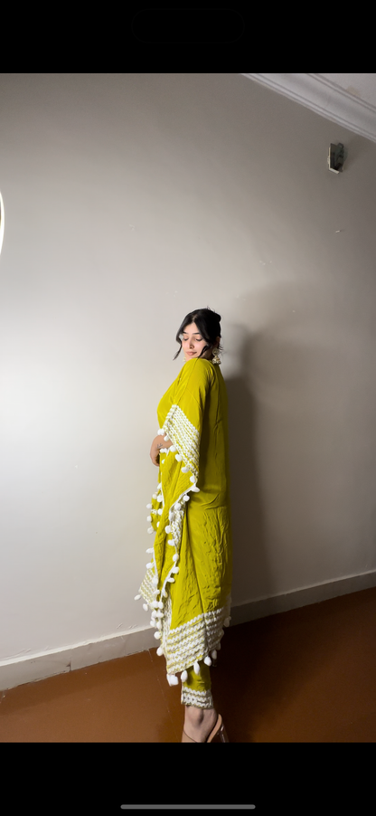 Neon trendy pompom kaftan