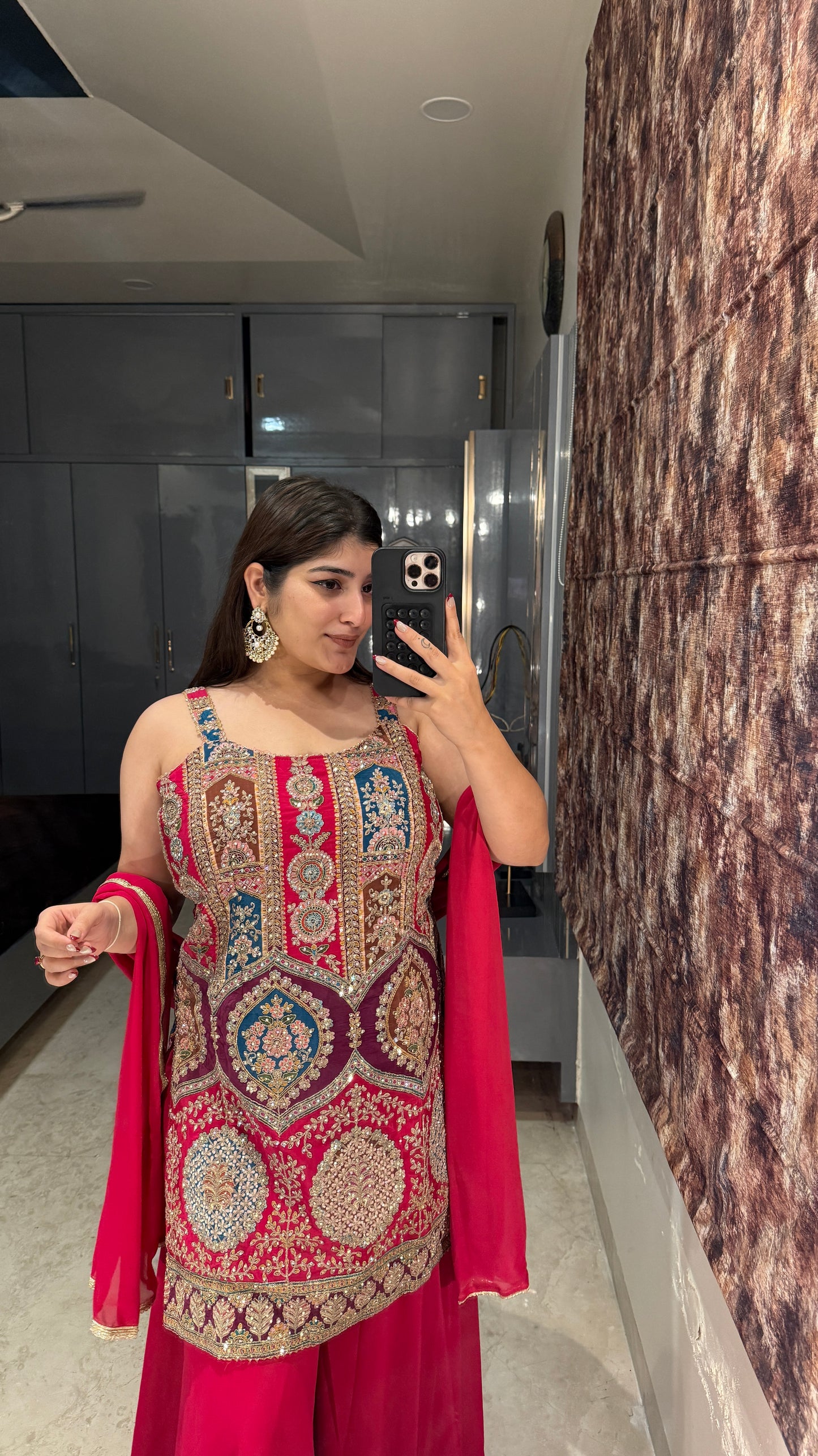 Maahi set