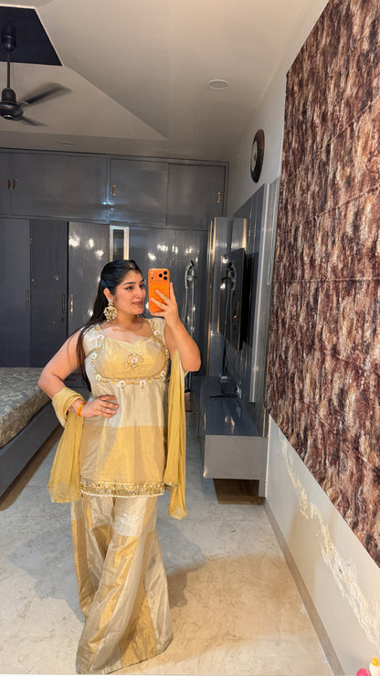 Mehfil outfit