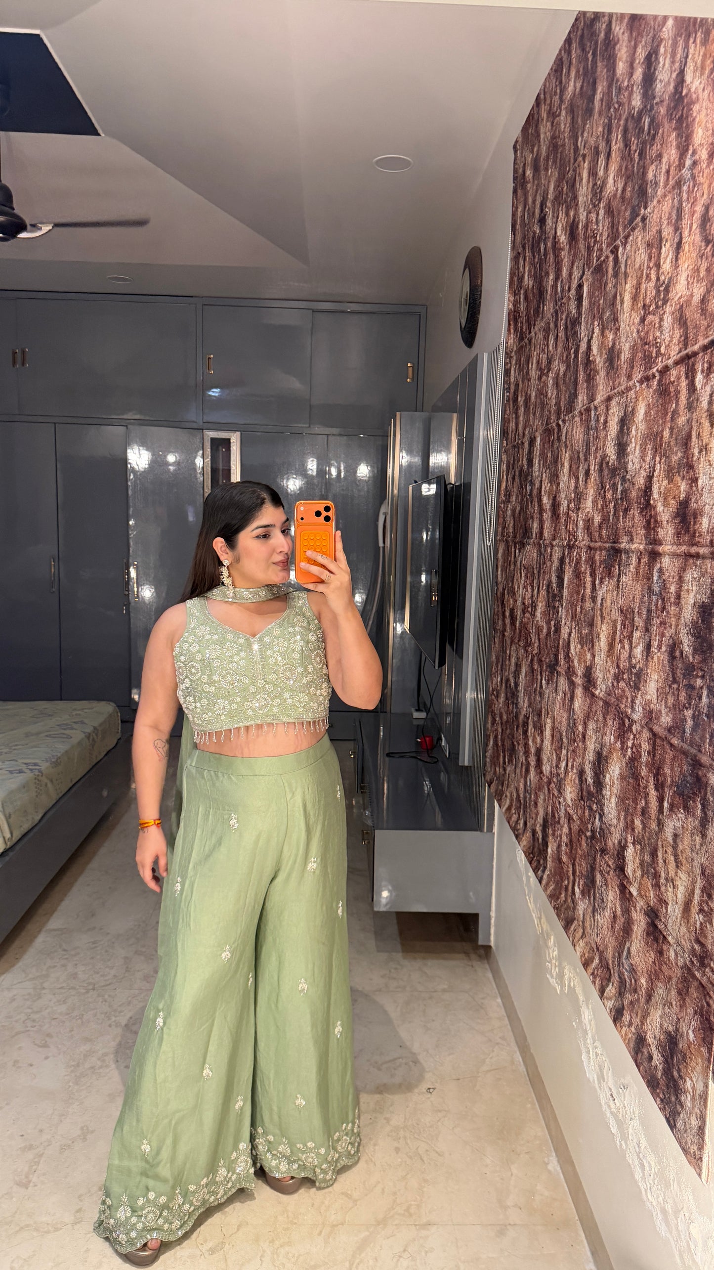 Resham plazo