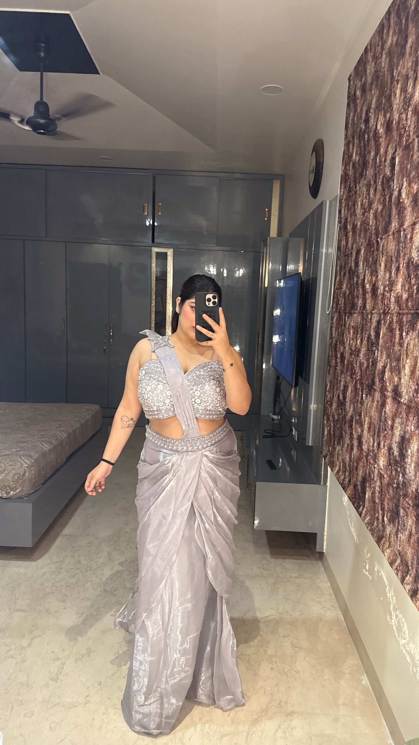 Roshni saree