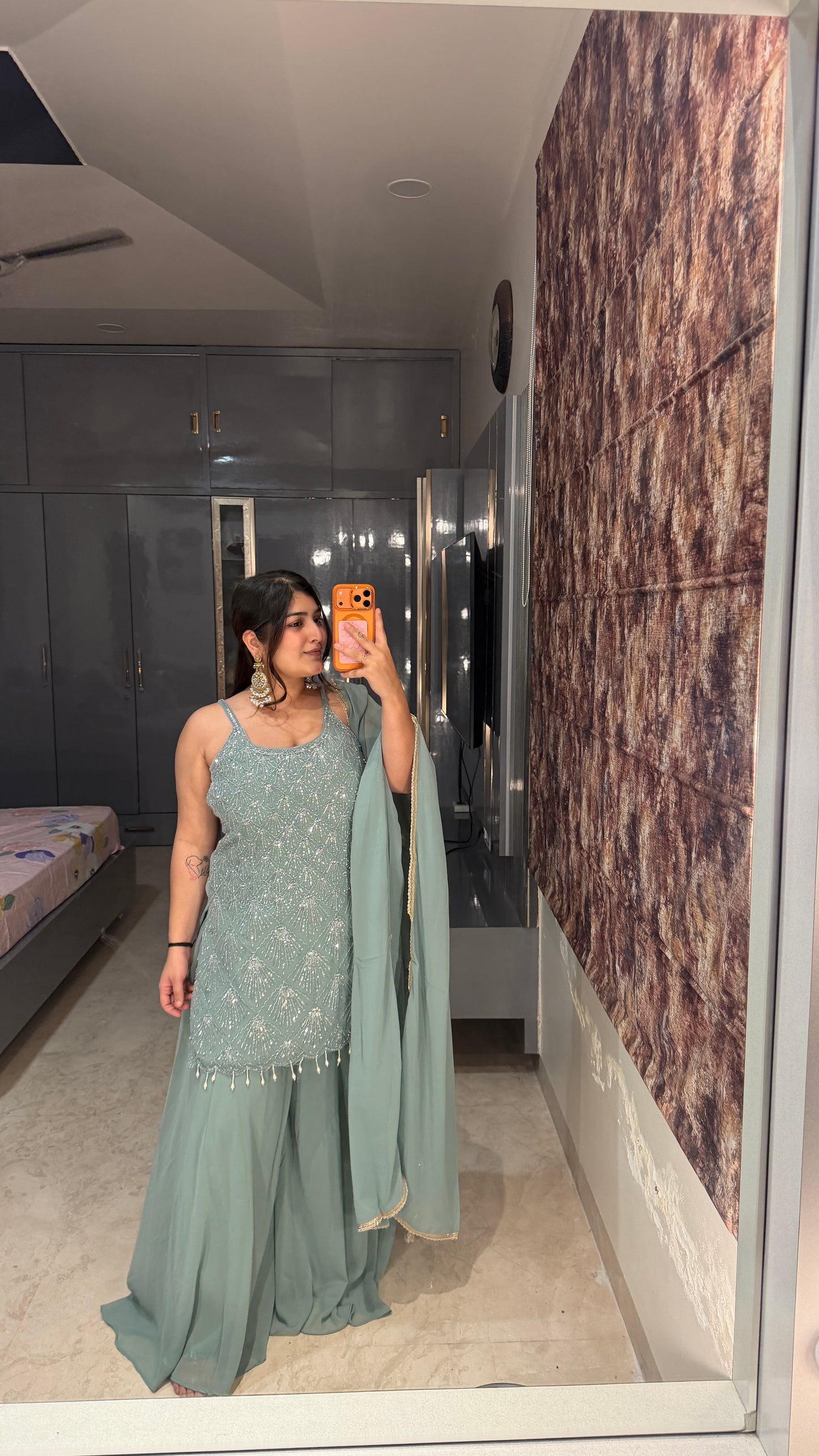 Zarina outfit