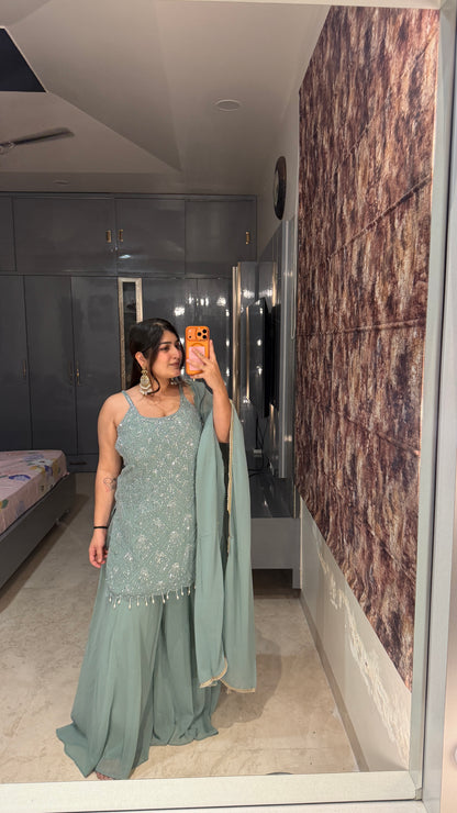 Zarina outfit
