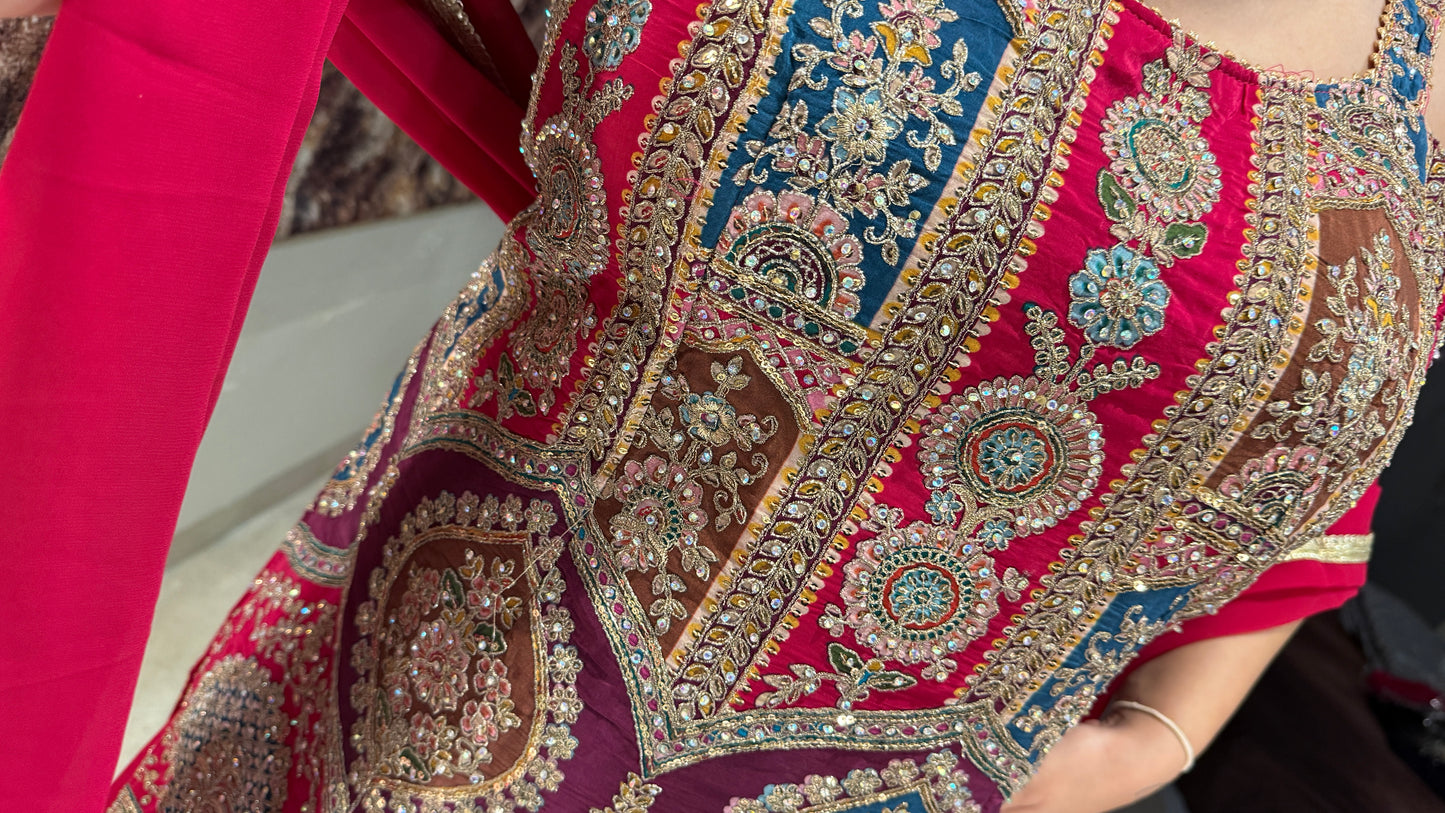 Maahi set