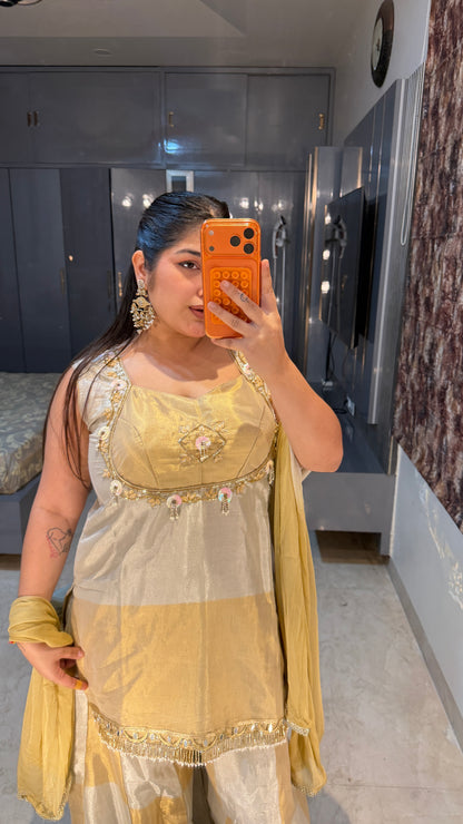 Mehfil outfit