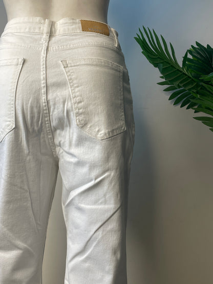 White bootcut(ankle length)820