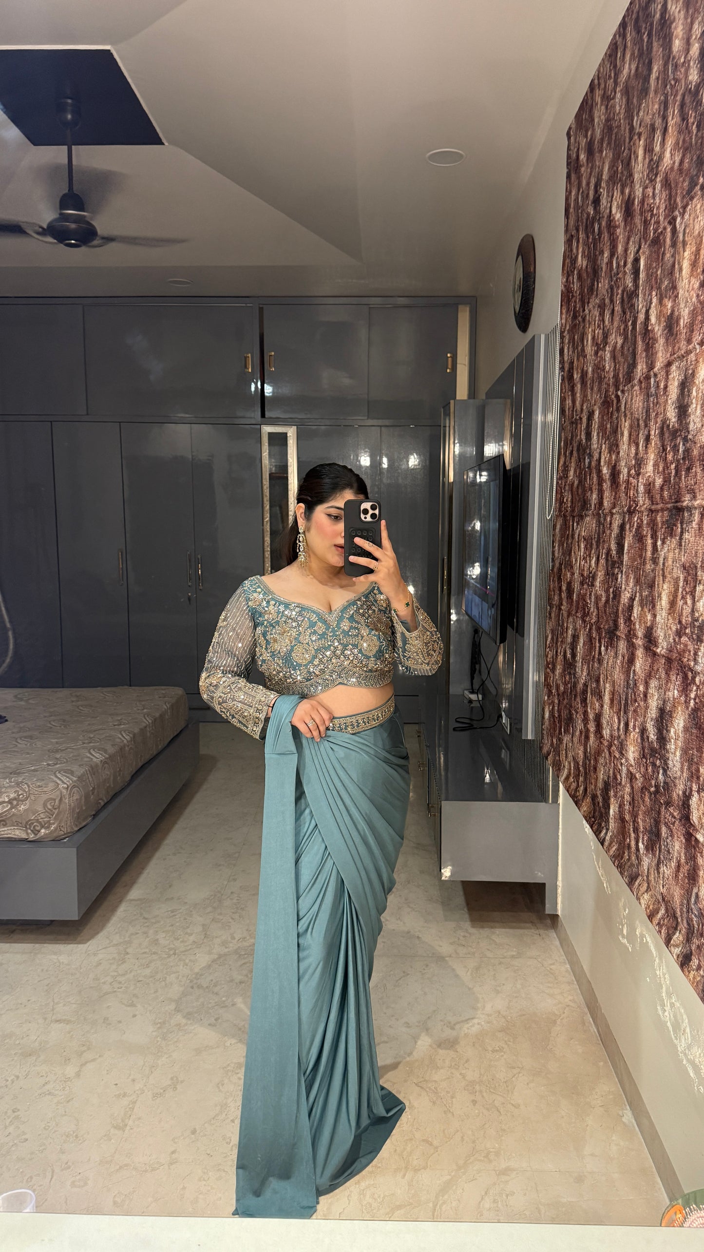 Sunehri saree