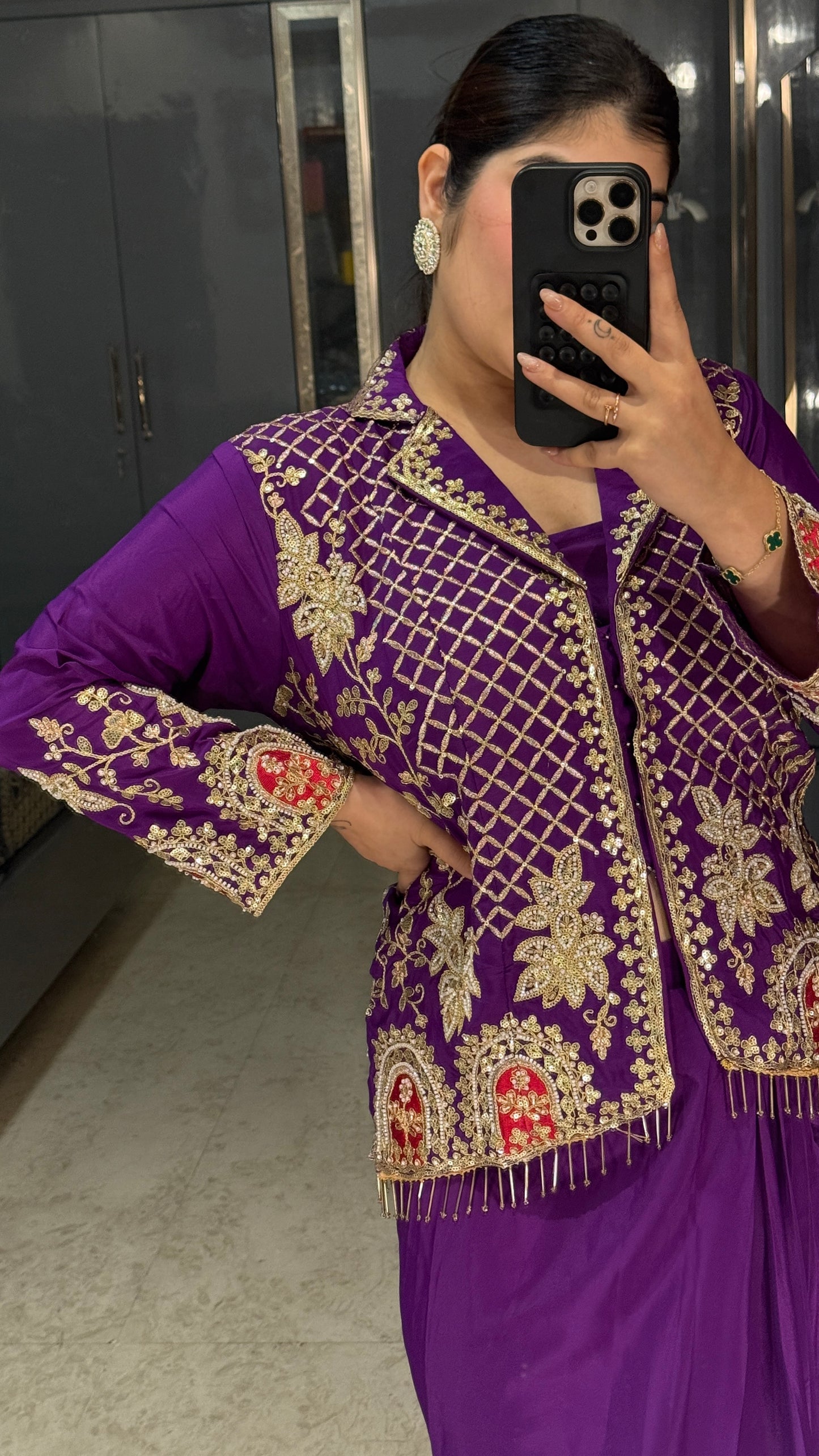 Myra outfit