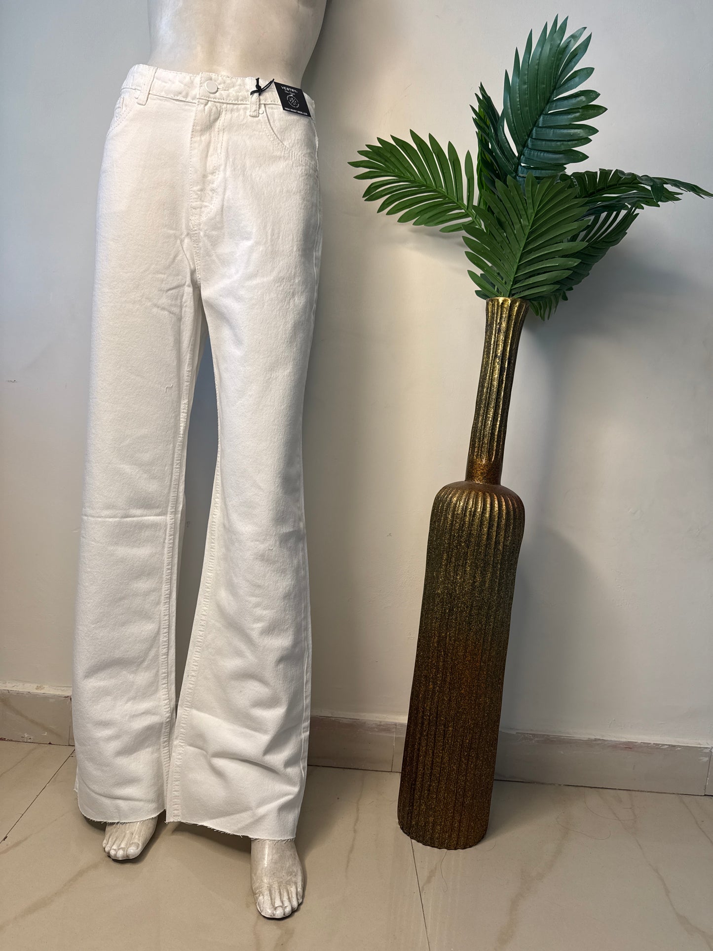 Long white wideleg 585