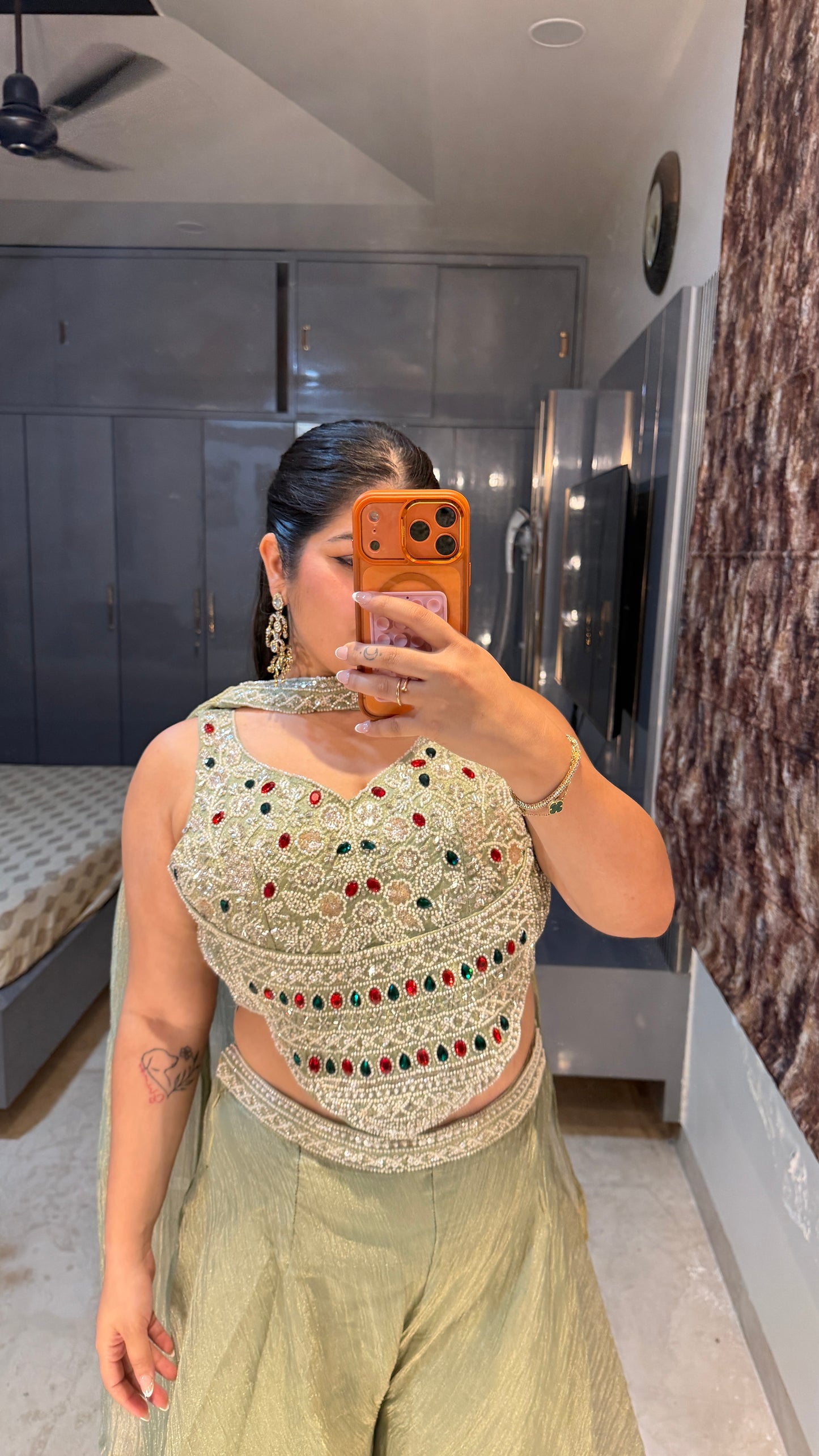 Crystal plazo set