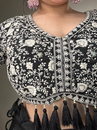 Thread work long sleeves