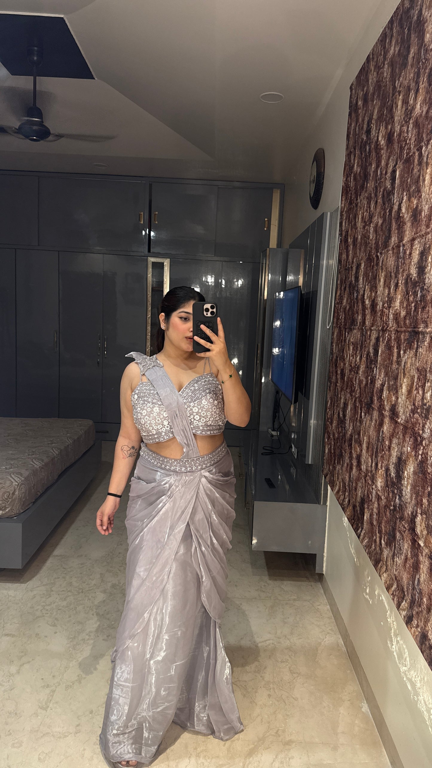 Roshni saree