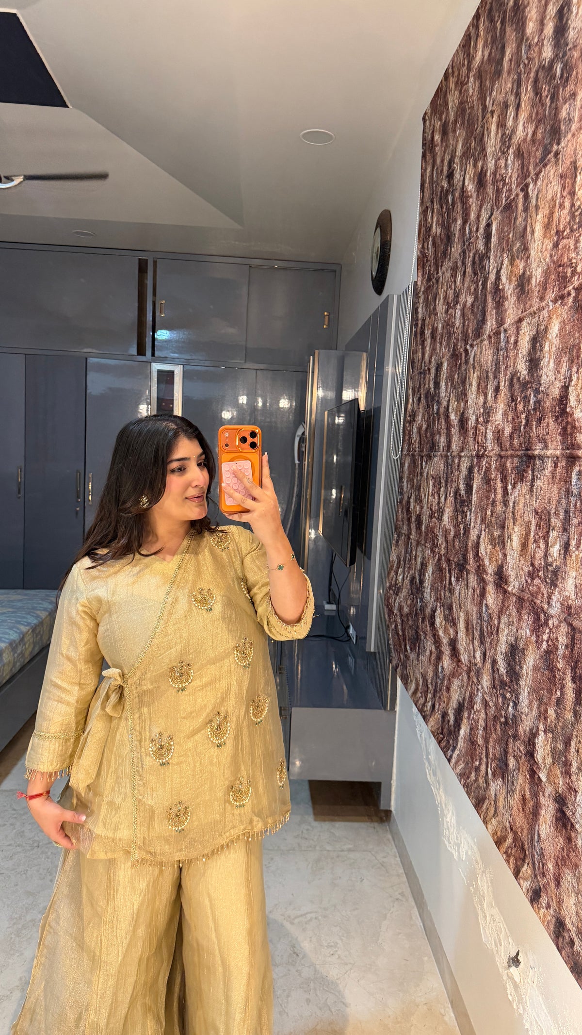 Roop Sona set